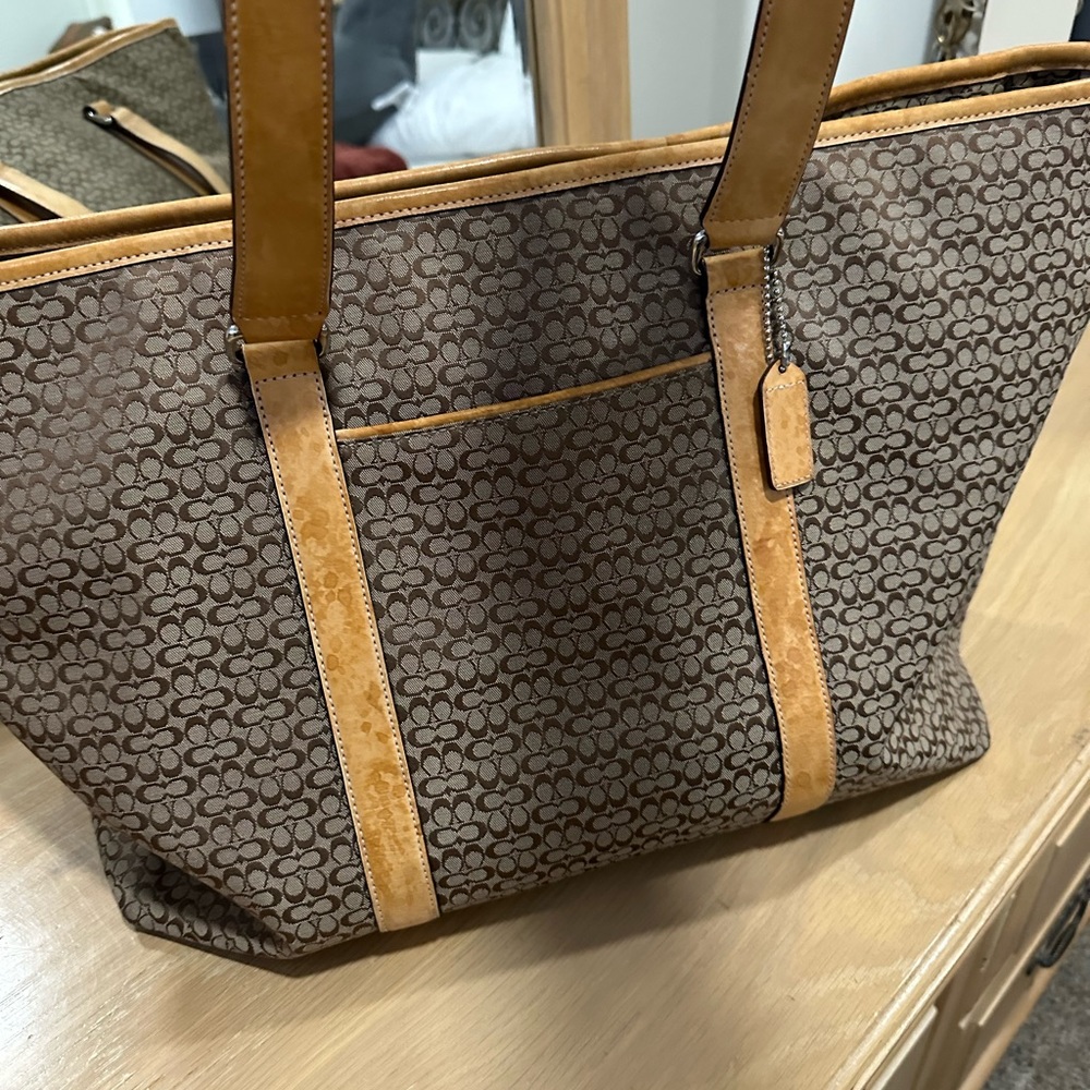 Authentic Signature Large Coach Travel Bag - Great for the weekend.